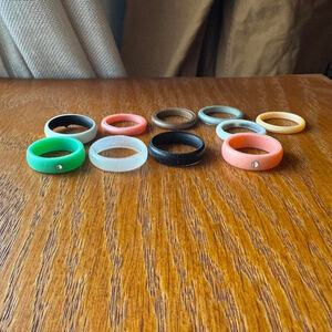 Set of 10 rubber rings fits size 7 but stretch